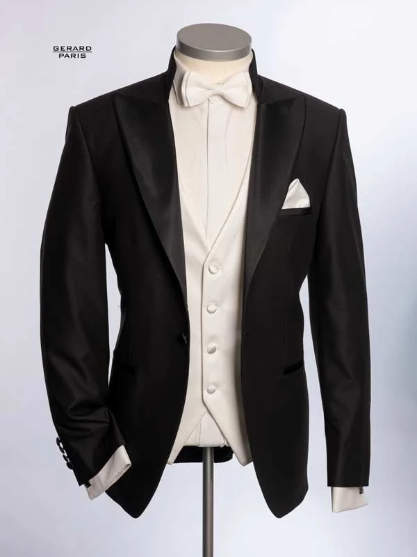 Opera — Hochzeitsanzug